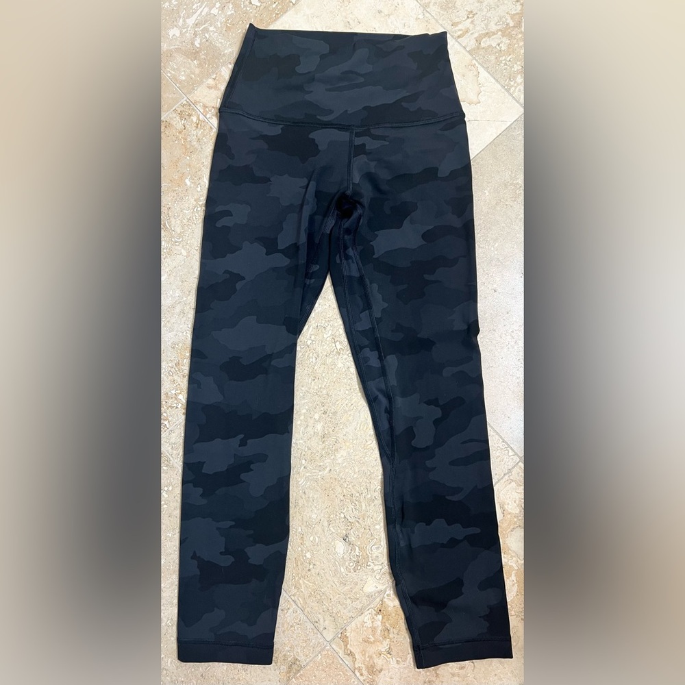 Lululemon Black Camouflage Leggings NWOT